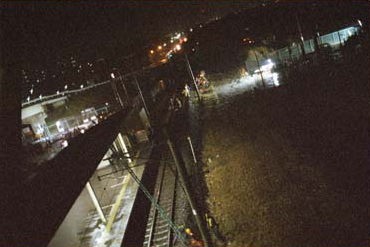 �ː���{���g��P�����Ă���Ƃ��̗l�q�B